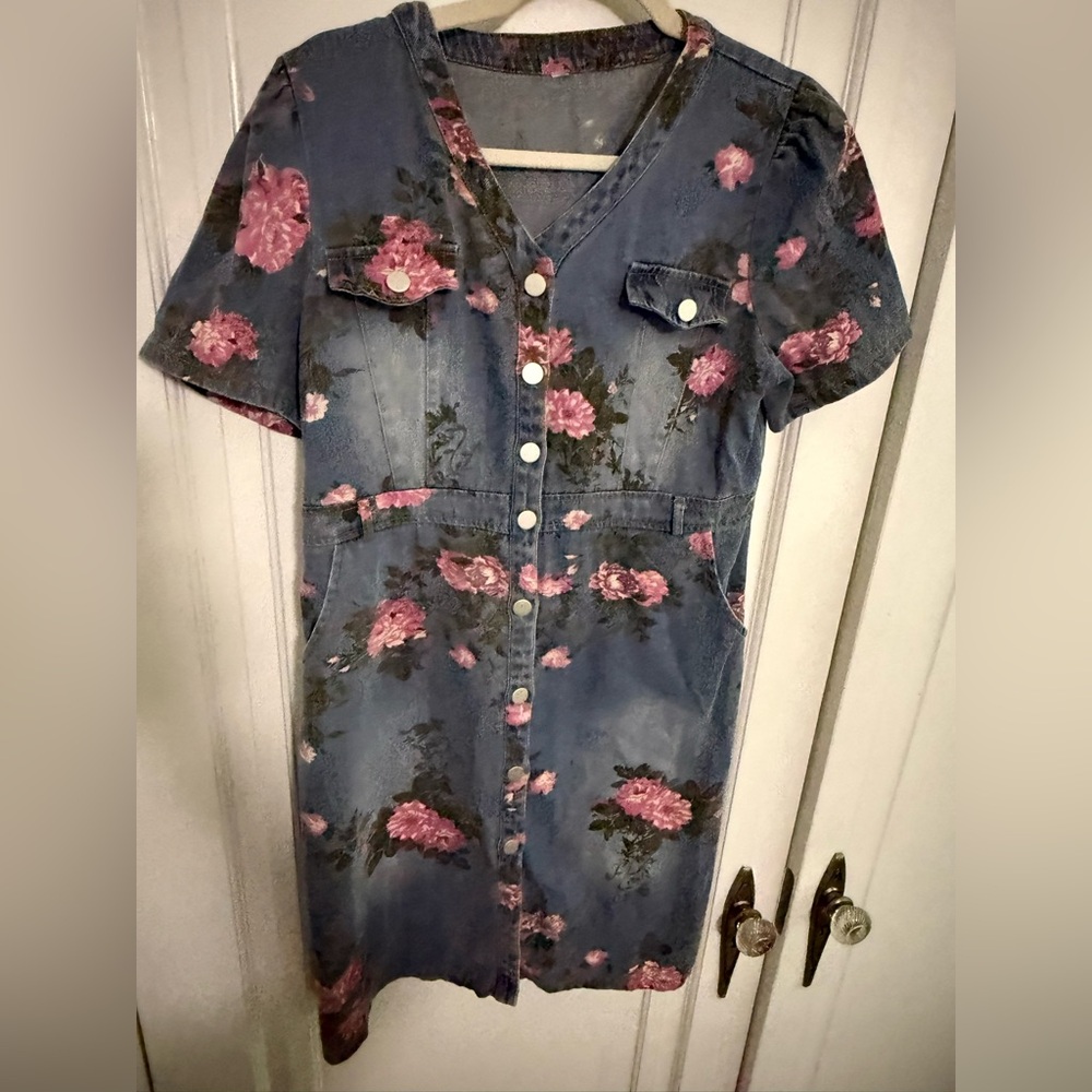 Blue Floral Button-Front Women’s Dress
